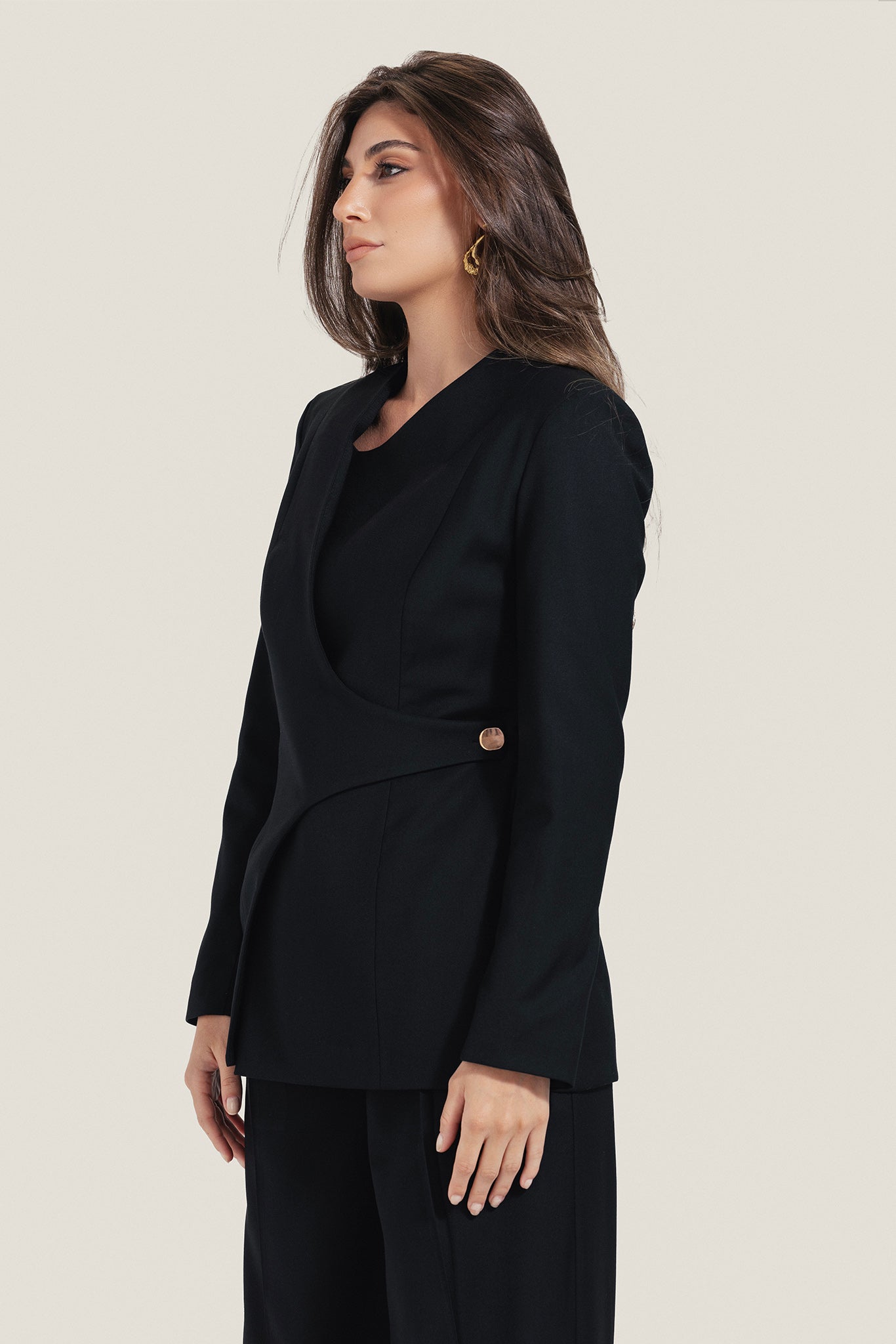 بليزر بقصة ضيقة